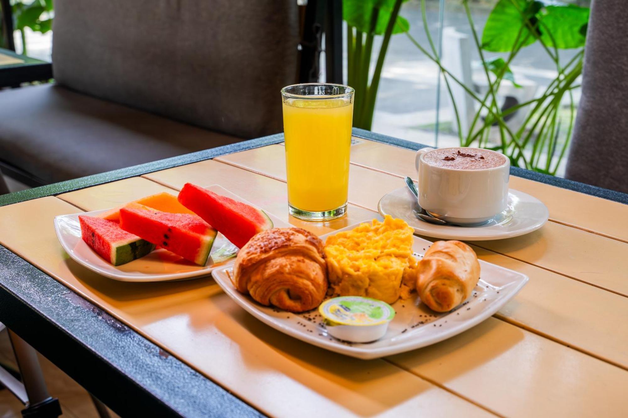 Ambar Hotel Boutique カリ エクステリア 写真